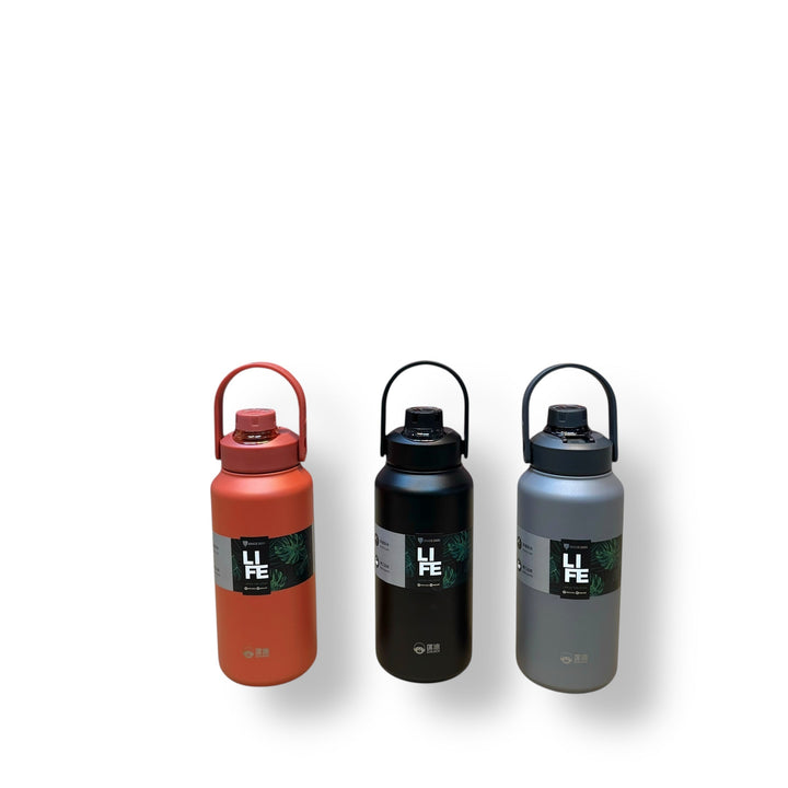 Three insulated 1300ml thermal hot vacuum bottles with handles in red black gray
