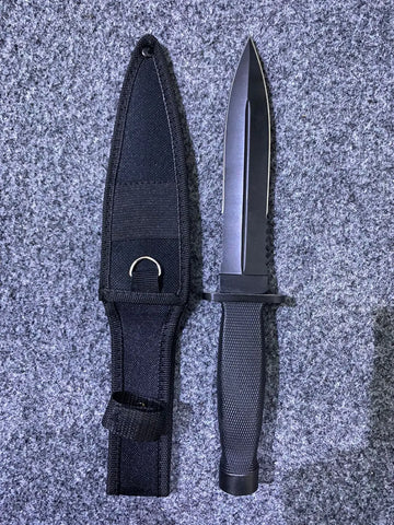 Black titanium hunting knife with 5cm blade and matching sheath for tactical use