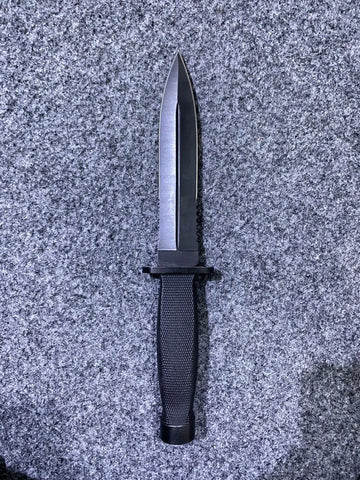Black titanium hunting knife with 5cm blade and serrated tactical dagger design