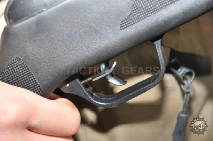 LB-600 Air Rifle 5.5mm with trigger blade safety and factory set trigger system