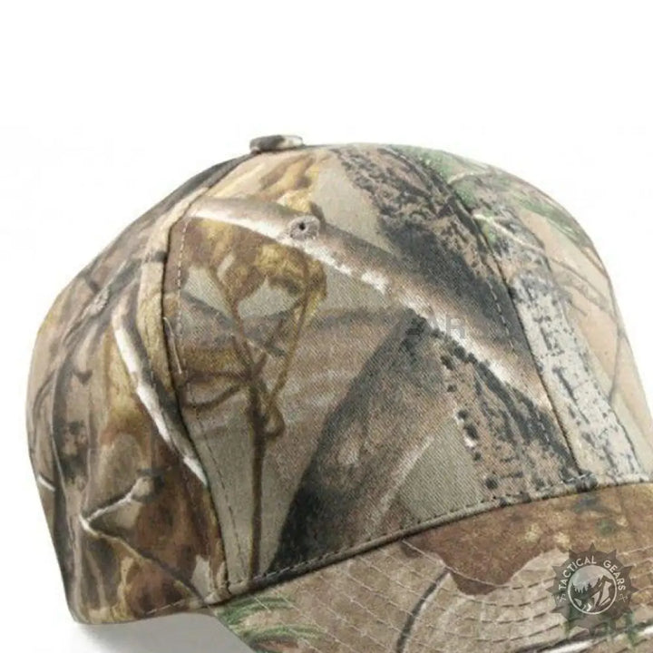 Camouflage P Cap with ventilation eyelets and visor for outdoor sports and casual wear