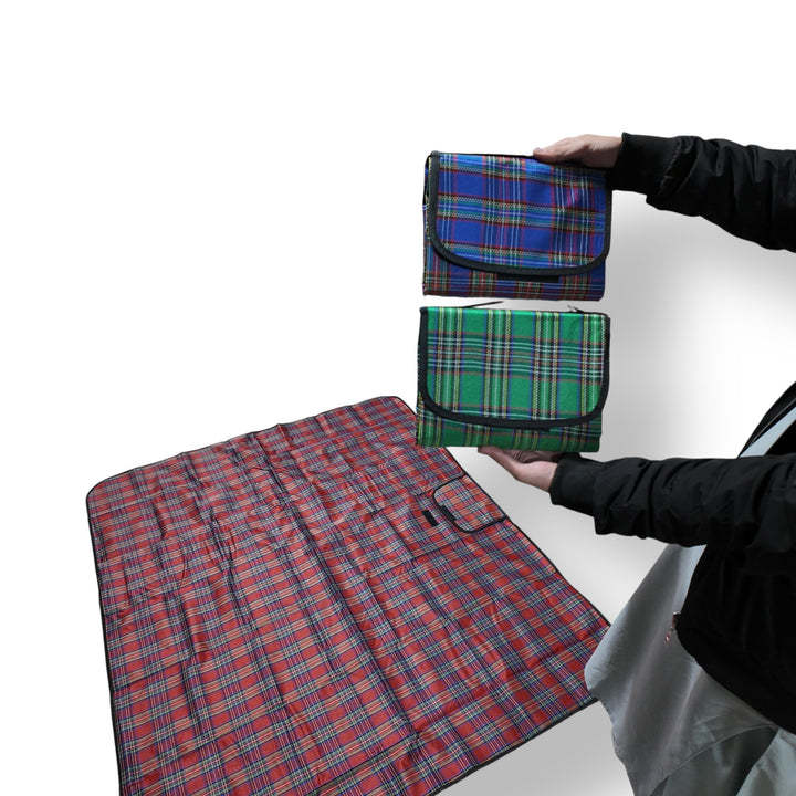 Three plaid foldable picnic sheet blankets, two in carrying cases, one unfolded, ideal for person picnic sheet, lot imported