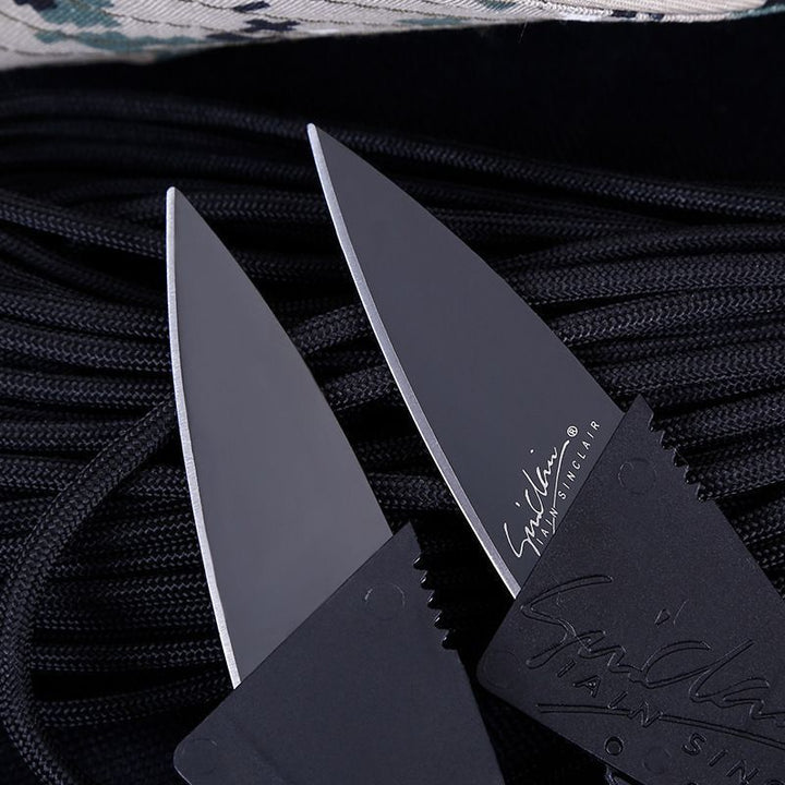 Black tactical credit card knives with pointed blades for versatile use