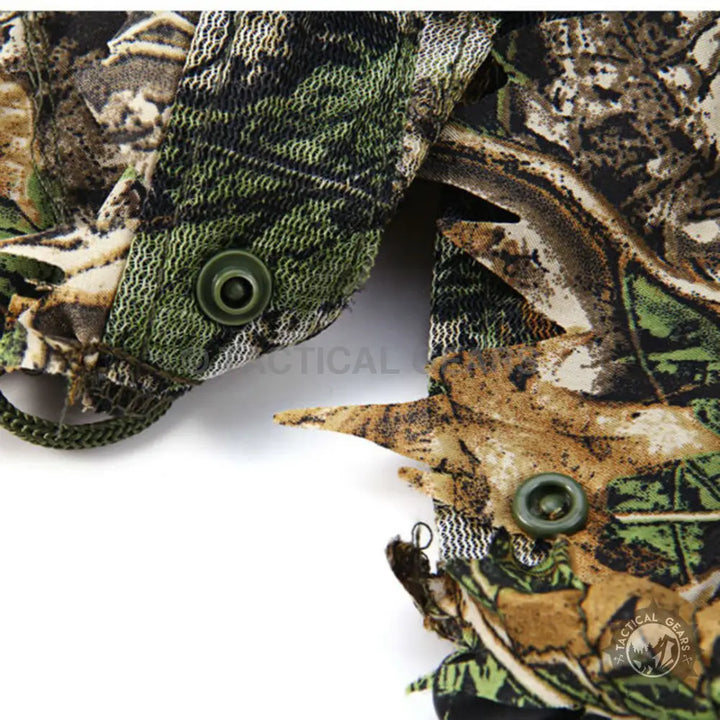 Camo Leaf Suit with camouflage pattern and snap fasteners for hunting stealth