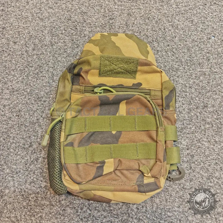 Camouflage pattern MOLLE tactical pouch in 600d Oxford fabric with zipper and mesh pocket