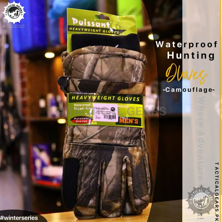 Camouflage waterproof gloves ideal for hunting and outdoor activities