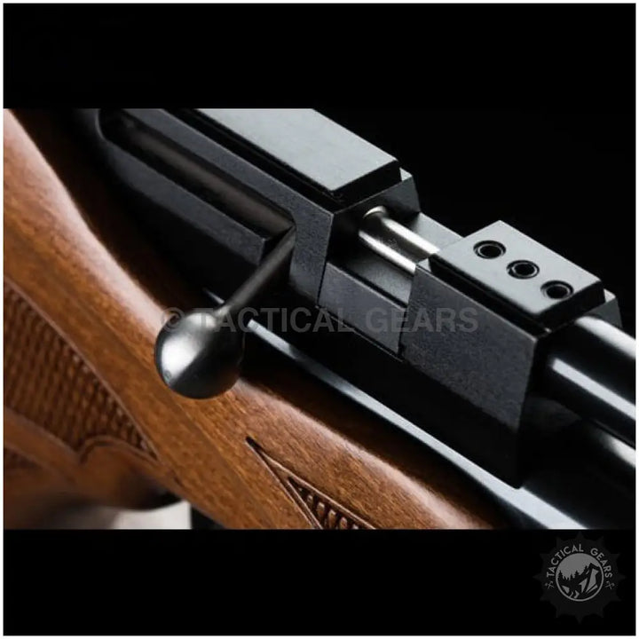 Close-up of Artemis PCP ARTEMIS PCP PR 900 air rifle receiver with wooden stock